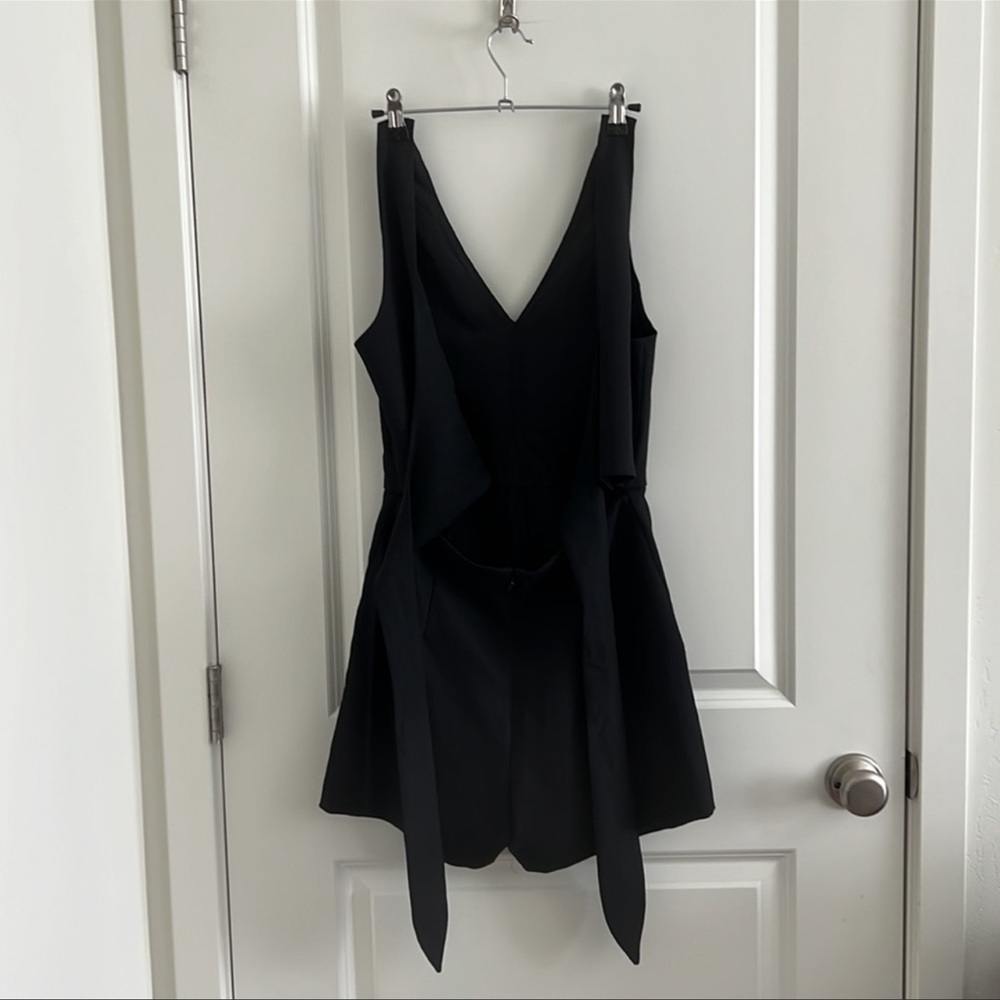 Aritzia Wilfred Ecoulement Romper - Black (6, 8) - Picture 7 of 10